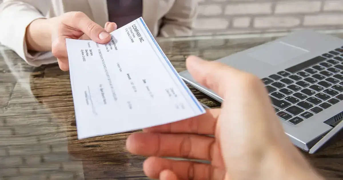 does Walmart cash handwritten checks