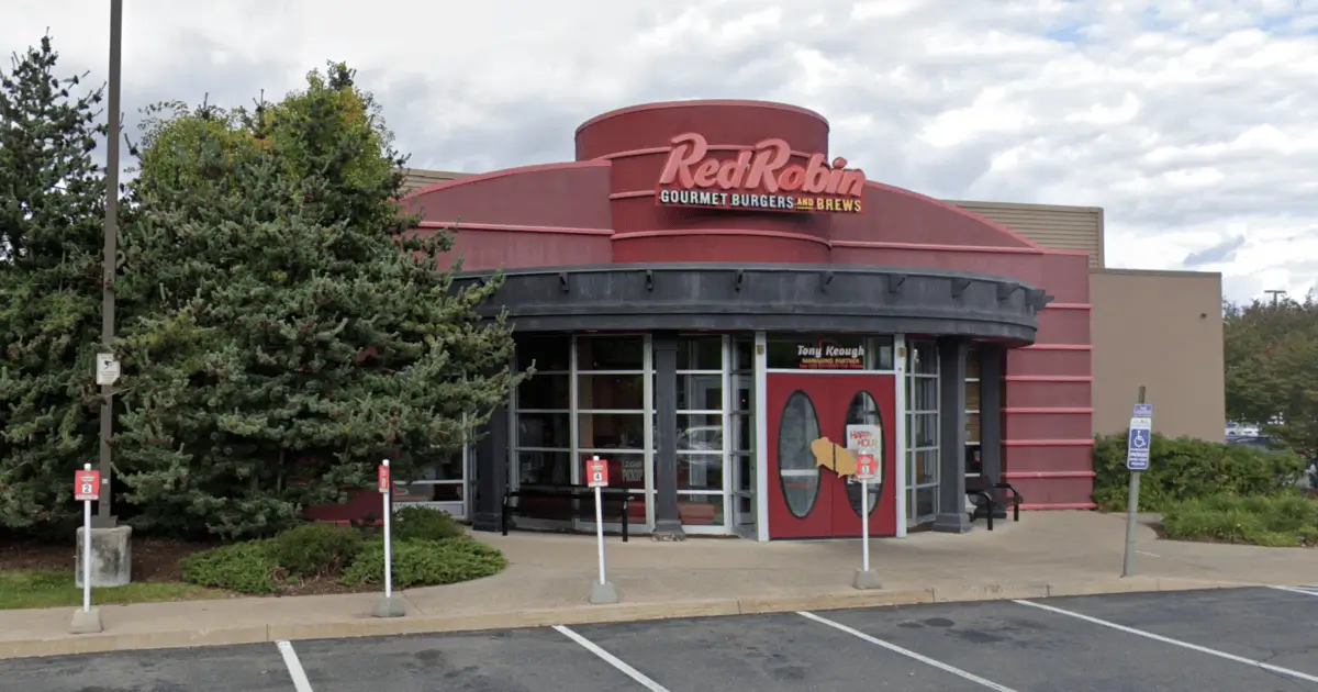 what is the Red Robin birthday reward